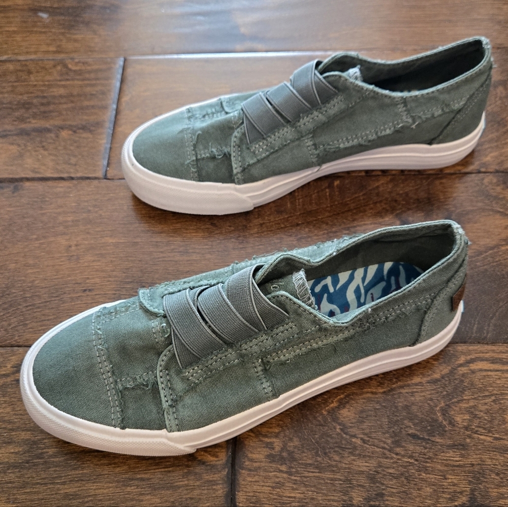 Blowfish Slip On Sneakers Green Size 6